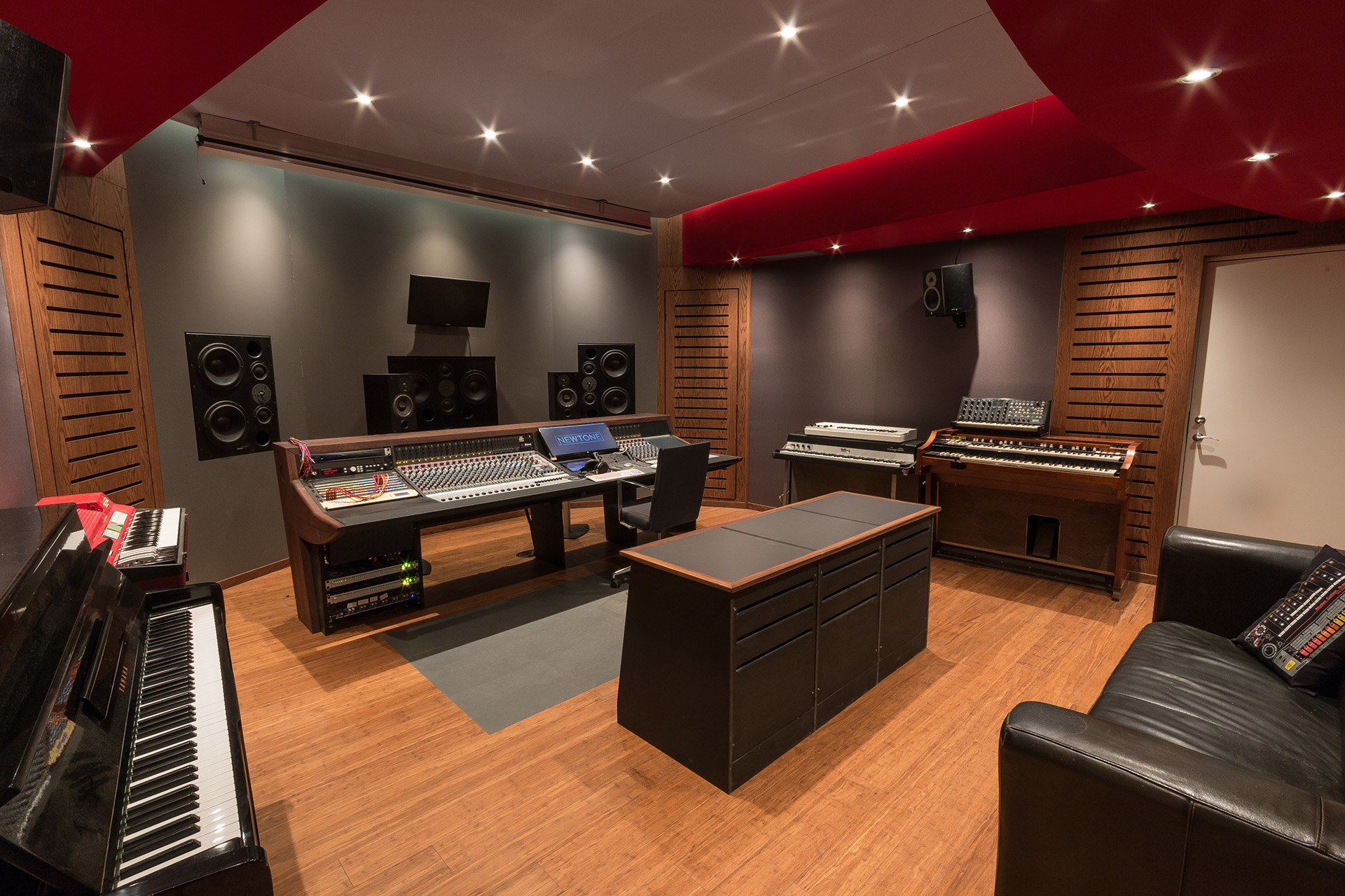 Facilities Newtone Studio 